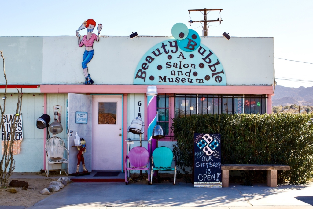 Weird Things to Do In Joshua Tree: Beauty Bubble Museum