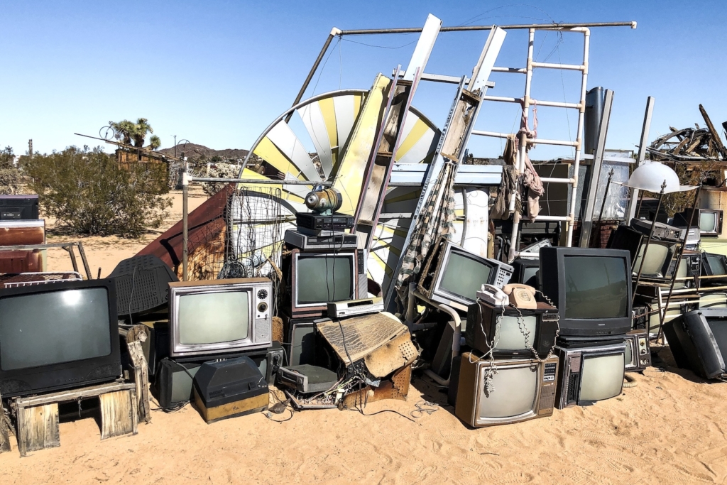 Weird Things to Do In Joshua Tree: Noah Purifoy