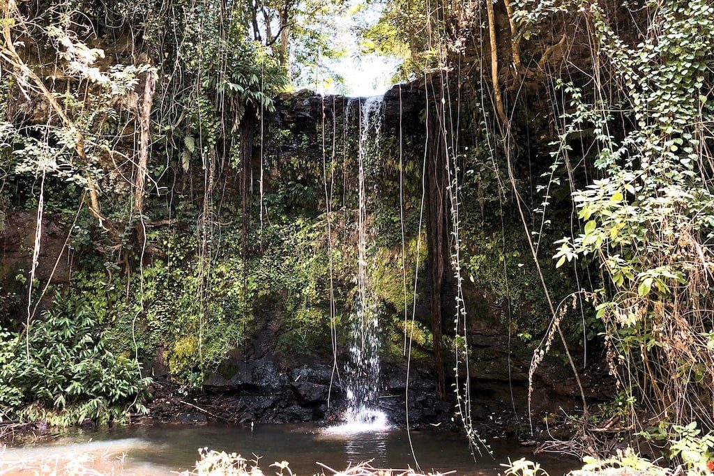 Kaliwa Lodge: Waterfall on Machame Walk