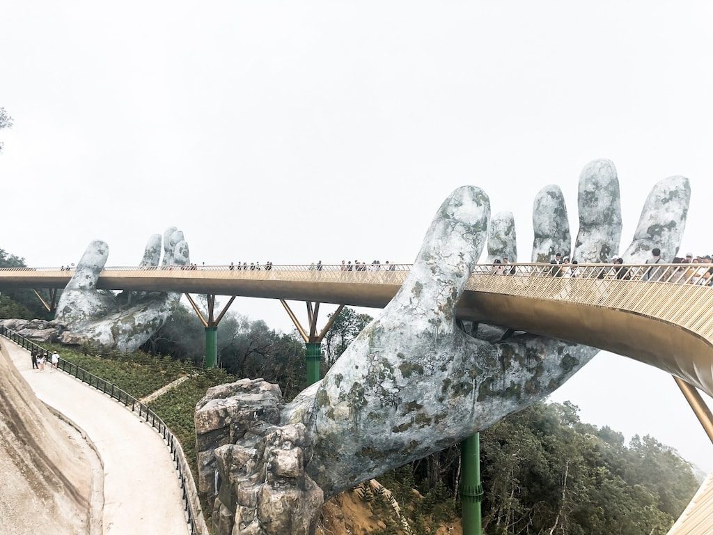 Golden Bridge in Vietnam: Giant hand bridge